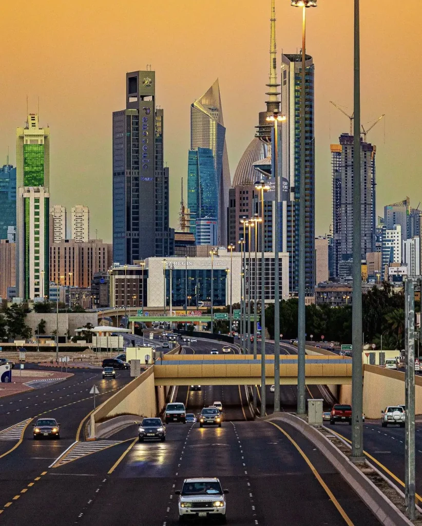 ذاكرة الكويت ورجال البشت الاسود